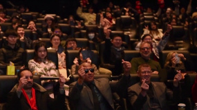 《流浪地球2》海外热映 为世界科幻注入中国想象