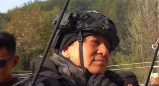 成龍68歲還是這么拼！ 為不耽誤拍戲打九針?lè)忾]