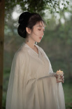 蒋梦婕白衣古风写真曝光 清冷易碎感觉触动心弦