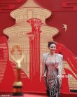 美丽的代价！高叶晒手臂划痕照 自侃被礼服鲨疯了