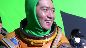 郝瀚：花费一年的时间，只为完成一个不露脸的角色