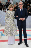 “亲闺女们”造型全崩盘 MetGala上致敬最用心是他