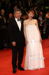 是枝裕和安藤櫻亮相戛納主競賽《回歸》首映紅毯