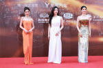 江疏影毛晓彤乔欣亮相华表奖红毯 美得各具特色