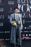 赵丽颖、热巴亮相芭莎年度派对 龚俊李现红毯比帅
