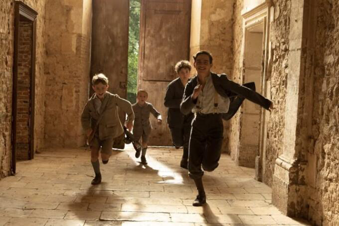 法国电影《同路前行》：儿童视角下的战争反思