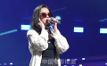 2023大灣區(qū)電影音樂晚會彩排現(xiàn)場 張靚穎認真彩排中