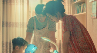 電影《學爸》曝預告 張子賢萬茜演繹“貓爸虎媽”