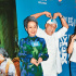 《我爱你！》香港首映 梁家辉超大号“比心”观众