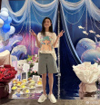 倪妮曬生日慶祝照 楊穎：我們的合影缺上新，想你