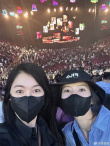 高圆圆挤地铁看李宗盛演唱会 穿着低调美貌遮不住