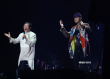 两大巨星同台！成龙助阵周杰伦演唱会 合唱《听妈妈的话》