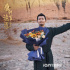 《唐朝诡事录之西行》杀青！主创抱花束沙漠合影