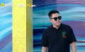 《单单》剧组导演宋川戴墨镜第十届丝绸之路国际电影节红毯神秘感十足