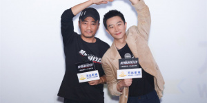 张涵予黄轩玩摇滚！《莫斯科行动》石家庄路演