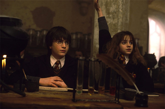 《哈利·波特》作者罗琳母校将开设“魔法学”课程