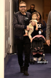 尼古拉斯·凯奇1岁混血女儿曝正面照 29岁娇妻素颜超嫩