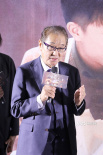 韩庚新作《我爸没说的那件事》首映 看哭卢靖姗