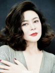 時光荏苒，美人依舊！61歲關(guān)之琳演繹絲光鍛影大片