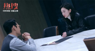熱搜、選妃、網(wǎng)暴…周冬雨新片《熱搜》太敢拍！