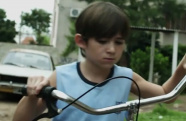 电影《梅西》以半纪录半剧情的模式展现了梅西的童年