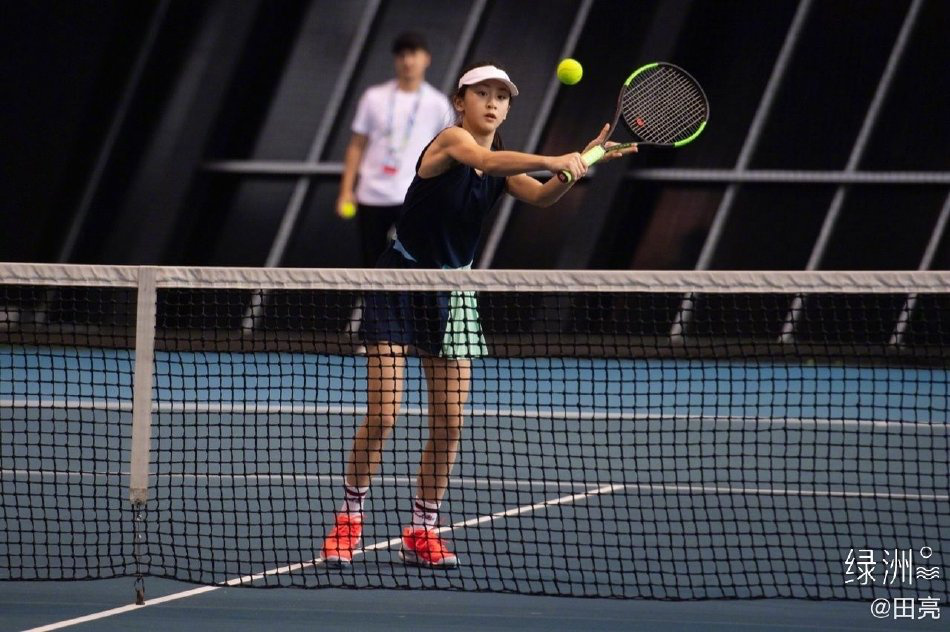 田亮女儿网球职业赛首秀告捷 还将参加女双比赛