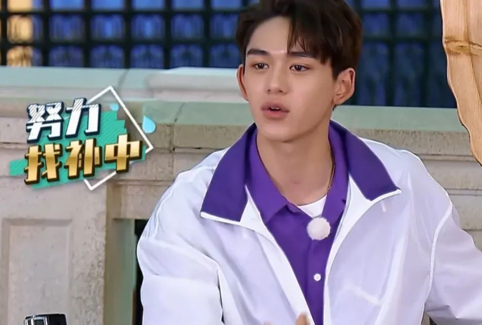 因蔡徐坤而延期播出，《奔跑吧》的话题营销赢了吗？