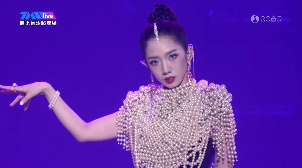 冯提莫、孟美岐,以及乐华娱乐的苦恼和困境