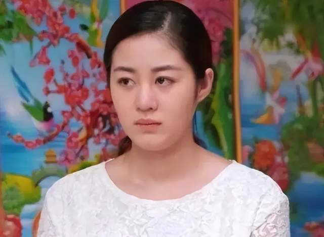 毕畅在2010年出演《乡村爱情故事》中王小蒙一角,在剧中,她与贺树峰