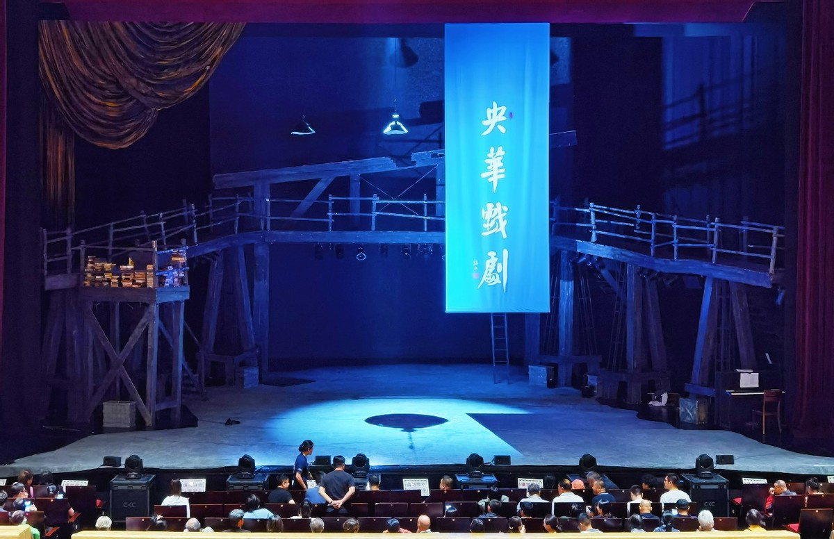 《犹太城》首演完美落幕，带给内心的余震却仍在澎湃