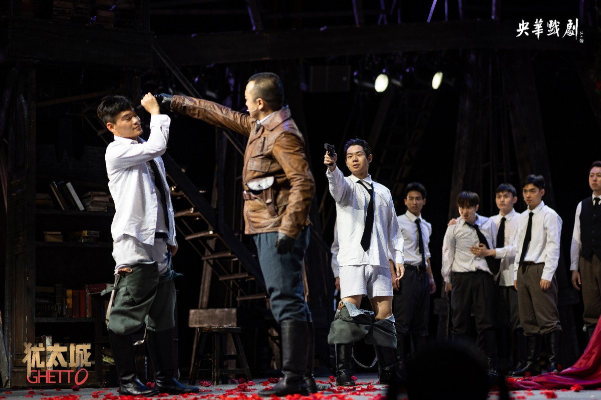 《犹太城》首演完美落幕，带给内心的余震却仍在澎湃