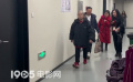 李明启老师亮相百花迎春现场 气场十足