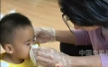 孫陽(yáng)在幼兒園幫小朋友擦鼻涕 溫柔的樣子太讓人心動(dòng)了