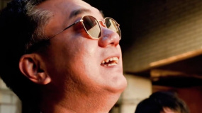 董勇設(shè)計(jì)告別汪小姐動(dòng)作 戴墨鏡是為了致敬王家衛(wèi)