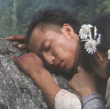 峡江疑影