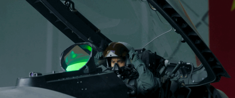了不起的《长空之王》 了不起的中国空军试飞员！