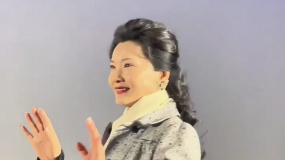 何赛飞亮相《追月》首映礼！