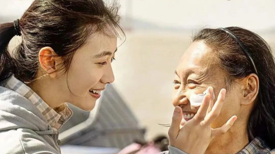 《灿烂的她》：惠英红、刘浩存演绎祖孙情深