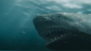 杰森·斯坦森对决巨齿鲨场面有多壮观！