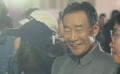70歲李雪健健步如飛，老藝術(shù)家永遠(yuǎn)氣宇軒昂