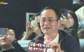 杨幂爸爸现身支持女儿新片《没有一顿火锅解决不了的事》