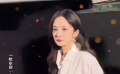 楊冪白襯衫牛仔褲造型，今天的關(guān)科長好溫柔