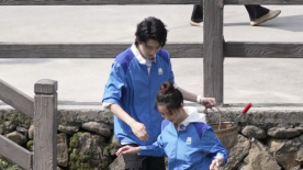 星光小队彭楚粤徐好挖药材