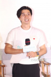 《你就在我身邊》北京首映 李汶翰好友團建打Call