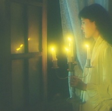 十字架下的魔影