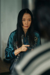 黑發(fā)夾克復(fù)仇套裝！《左輪手槍》曝全度妍單人劇照
