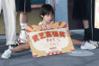 兒童電影《校園神探》首映 吳京兒子現場表演劈叉