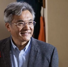 黃大年