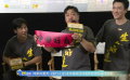 “峥嘟好看”！用心粉丝《逆行人生》首映礼送徐峥对联礼物