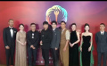 吳彥祖劉昊然同框好擠 《解密》劇組群訪好多人啊